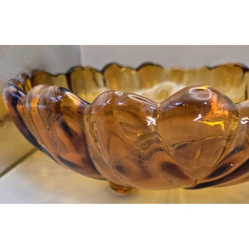 Vintage Sunflower Designed Lg. Bowl Deep Amber Scalloped‎ Edge On The Bottom